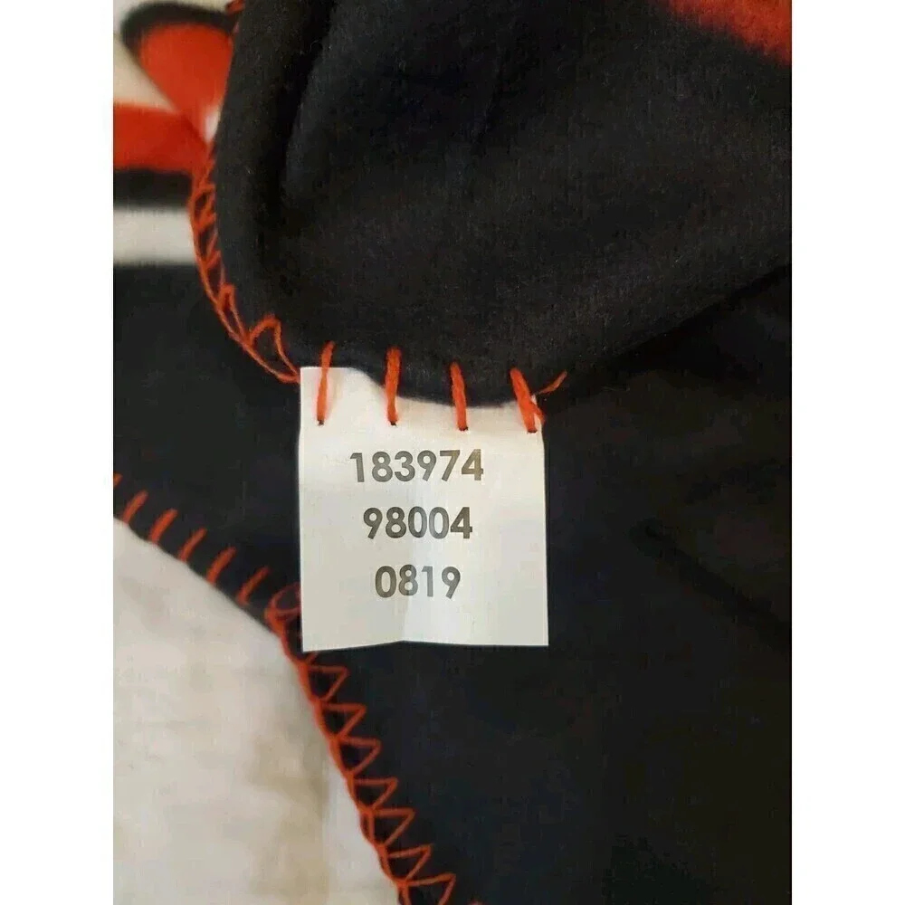CINCINNATI REDS 150TH ANNIVERSARY BLACK FLEECE BLANKET SGA 9/21/2019